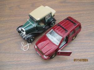 lot 36 image: 1929 Chevrolet Landau Sedan and Jee...