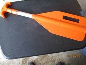 lot 50 image: Kwik tek Telescoping handle boat pa...