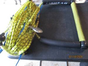 lot 51 image: Near new Water ski tow rope...