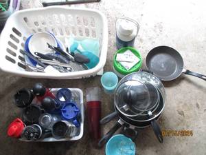 lot 61 image: Kitchen Starter set includes potsp...