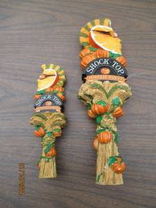 lot 68 image: Small and Large Shock Top Pumpkin W...
