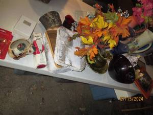 lot 83 image: Large lot of Vintage glassware, por...