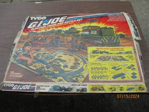 lot 86 image: Vintage Tyco G.I.Joe electric train...