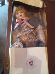 lot 172 image: Tender Hearts porcelain doll in ori...