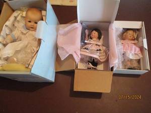 lot 176 image: Trio of smaller sized porcelain dol...