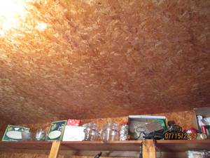 lot 182 image: Content of shelf to include glasswa...