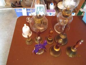 lot 184 image: Vintage Oil lamps with porcelain, s...