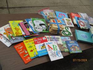 lot 105 image: Huge lot of childrens books and pu...