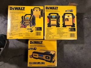 lot 43 image: Lot of Assorted Portable Power Stations Various Models and Conditions   Customer Returns See Pictures
