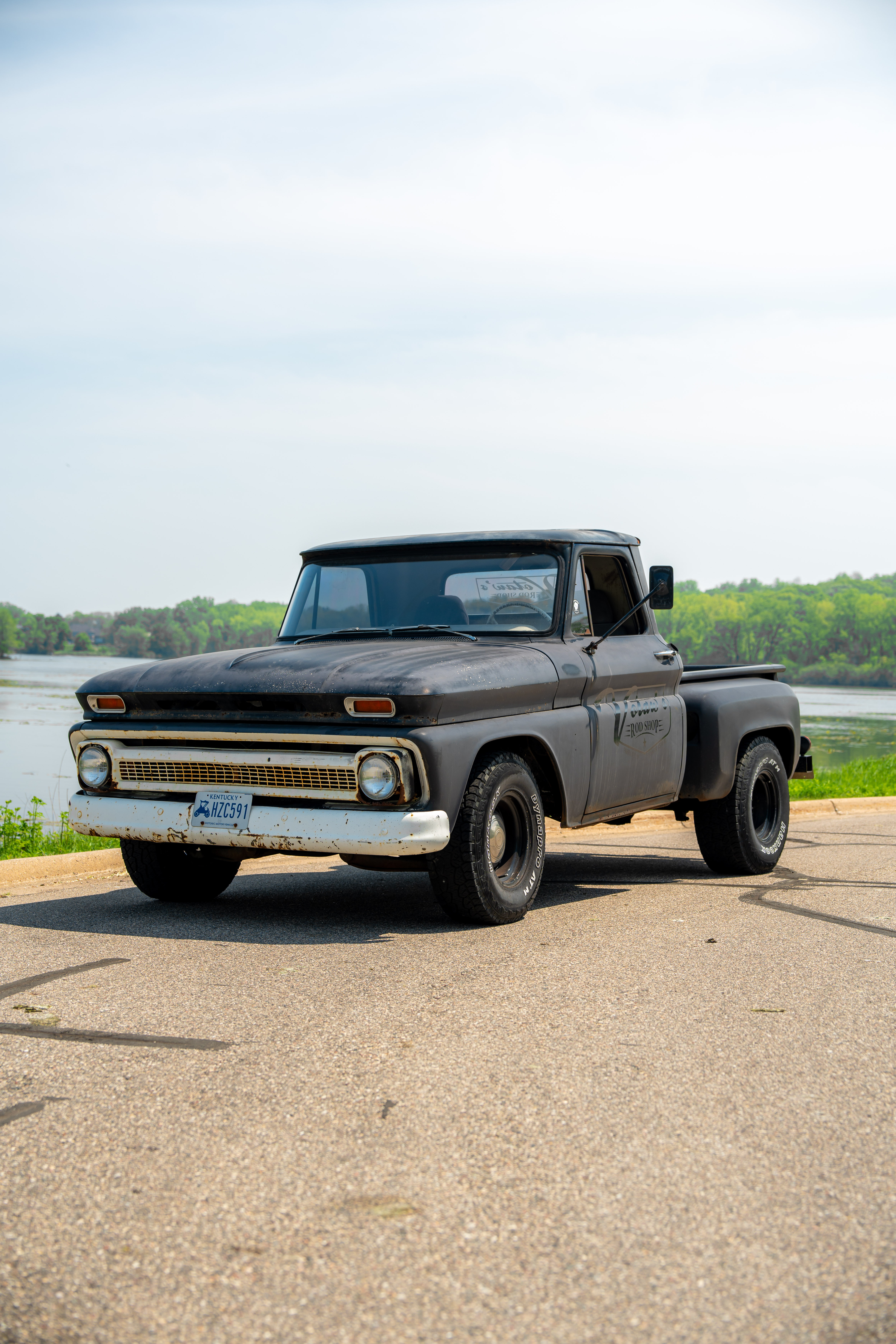 lot 100 image: 1964 Chevrolet C20