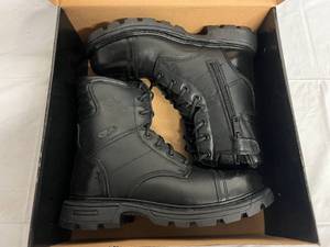 Thorogood 8 Waterproof Composite Safety Boots - Size 8.5