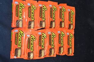 Lot of 10 Reeses Peanut Butter Cups, 1.5 oz (42g) Packs