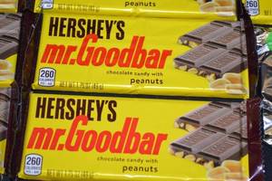 Assorted Hersheys Candy Bars Lot - Mr. Goodbar and York Peppermint Pattie