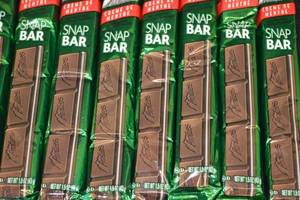 Lot of 10 Assorted Mint Chocolate Snacks