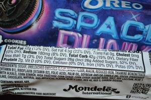 Lot of 12 Oreo Space Dunk Chocolate Sandwich Cookies (4 Cookies per Pack)