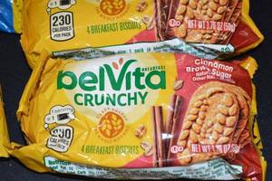 Lot of 13 BelVita Crunchy Breakfast Biscuits - Blueberry & Cinnamon Brown Sugar
