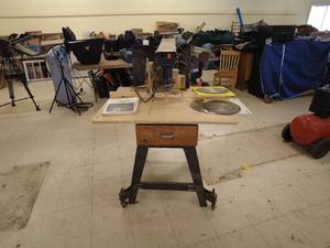 lot 88 image: DeWalt 7730 Radial Arm Powershop Saw with Stand and Accessories