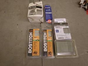 lot 21 image: Assorted packages of finishing Nails