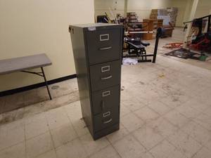 lot 36 image: 4-Drawer Metal File Cabinet