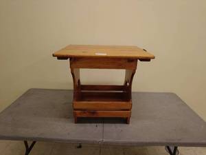 lot 41 image: Rustic Wooden End Table with Animal Carvings