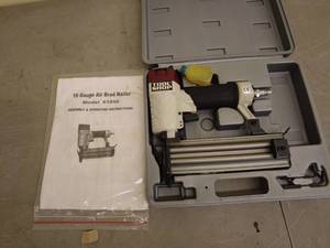 lot 10 image: Tool Shop 18 Gauge Air Brad Nailer Model 61850