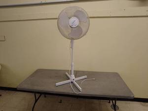 lot 93 image: White Oscillating Pedestal Fan