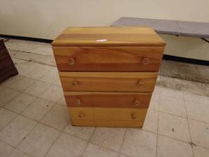 lot 135 image: Wooden Four-Drawer Chest