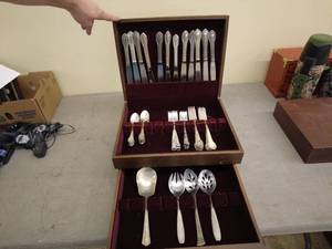 lot 202 image: Vintage Silverware Set in Wooden Case