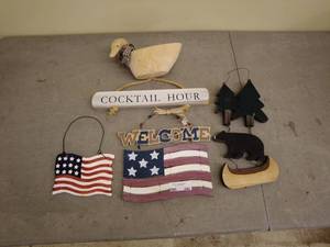 lot 205 image: Assorted Decorative Hanging Signs and Figures