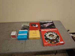 lot 228 image: assorted lot fo vintage games