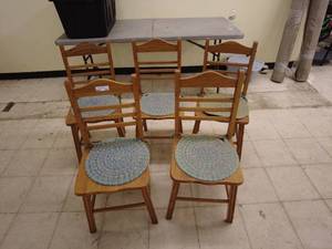 lot 259 image: Set of 5 Wooden Dining Chairs with Woven Seat Cushions