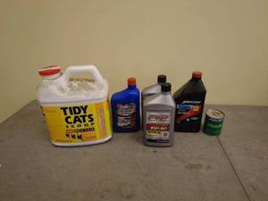 lot 286 image: Lot of Cat Litter and Various Oils
