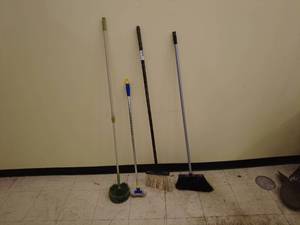 lot 294 image: Lot of 5 Cleaning Tools Including Brooms and Mops