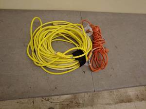 lot 174 image: lot of extension cords