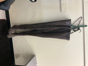 lot 186 image: Waders- size 10 boot