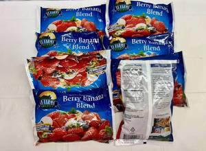 lot 447 image: L. 8x 10oz Berry Banana Blend Frozen Fruit