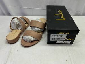 lot 2 image: RR. Lulus-Size 8 Devin-Mauve