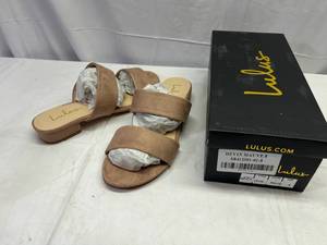 lot 8 image: RR. Lulus-Size 8 Devin-Mauve