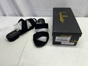 lot 24 image: RR. Lulus-Size 8.5 Devin-Black