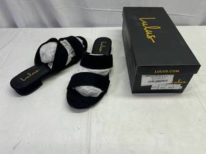 lot 38 image: RR. Lulus-Size 9 Devin-Black