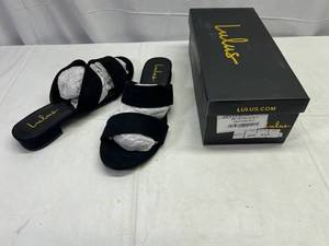lot 39 image: RR. Lulus-Size 9 Devin-Black