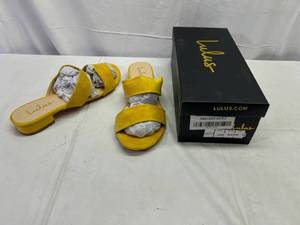 lot 41 image: RR. Lulus-Size 8.5 Devin-Mustard
