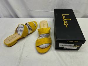 lot 48 image: RR. Lulus-Size 8.5 Devin-Mustard