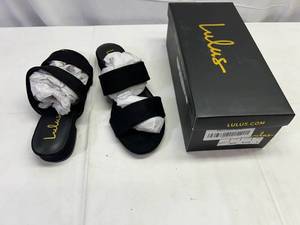 lot 29 image: RR. Lulus-Size 8 Devin-Black