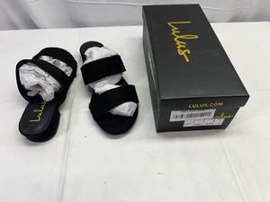 lot 30 image: RR. Lulus-Size 8 Devin-Black