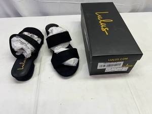 lot 31 image: RR. Lulus-Size 8 Devin-Black