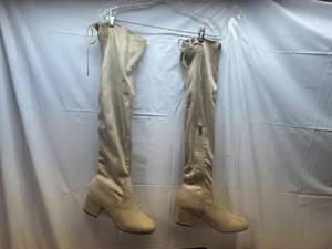 lot 54 image: LL.Lulus Boots-Size 9 Vendor Style DI-Nude Suede