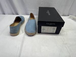 lot 58 image: LL. New Talbots Shoes 8.5M Light Denim-Izzy Scallop