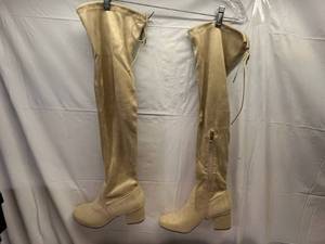 lot 76 image: JJ. Lulus Boots-Size 8.5 Vendor Style DI-Nude Suede
