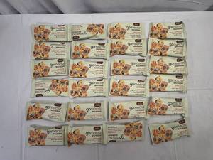 lot 124 image: 24x GoMacro Bar Sunflower Butter & Chocolate